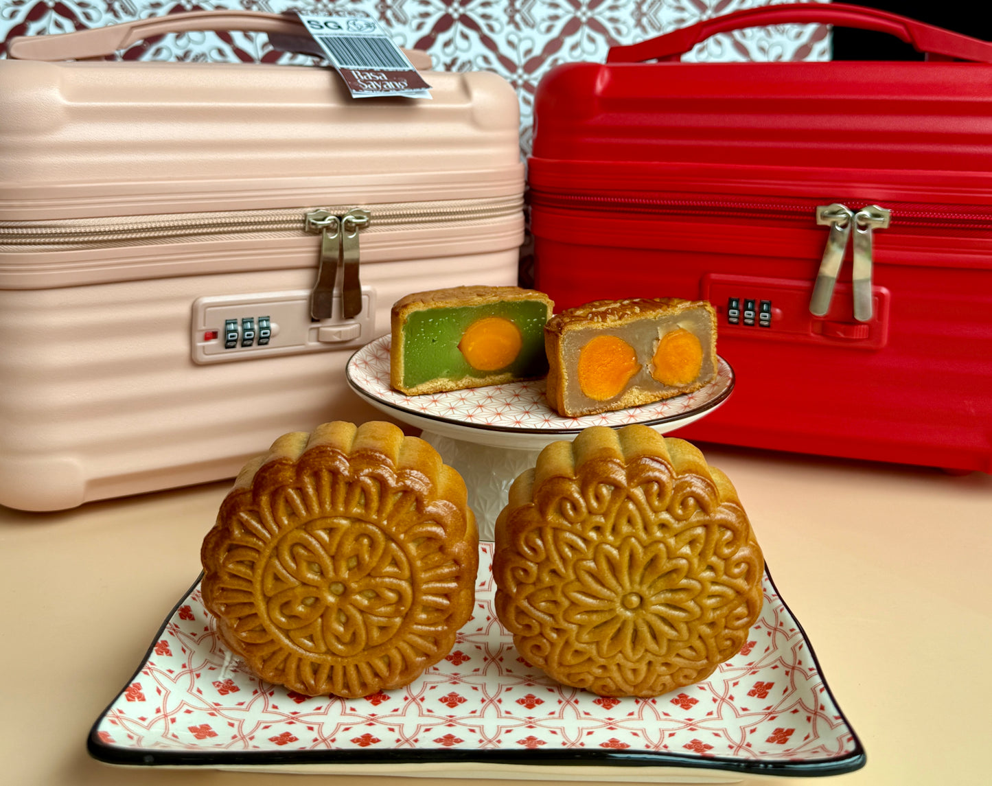 Mix Flavour Mooncake Gift Set. (Early bird 20% Disc till 15 Sept)